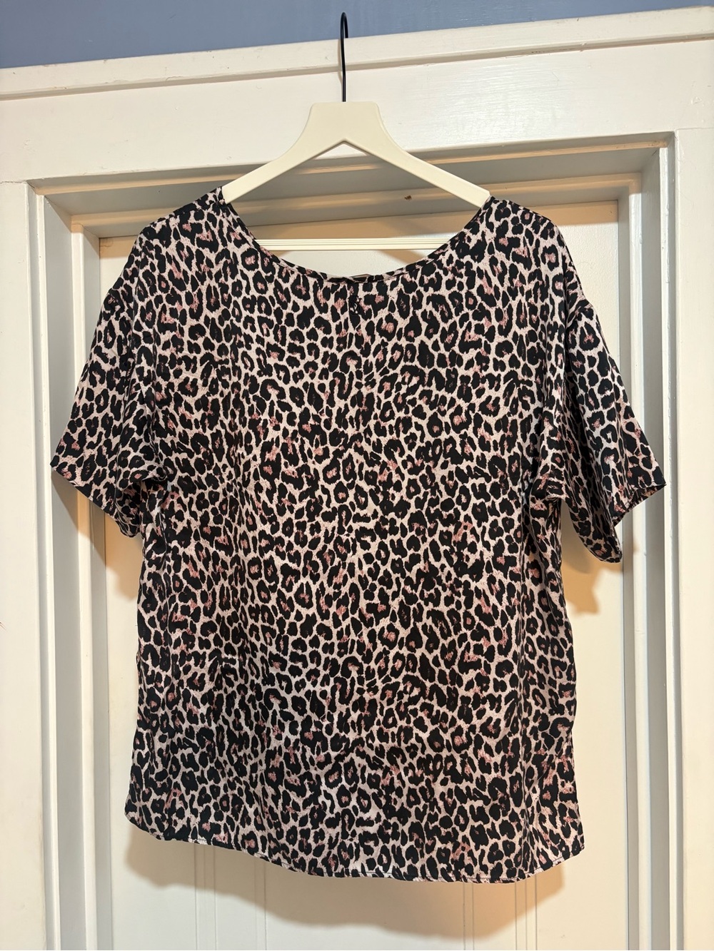 Victoria's Secret Luxe 100% Washable Silk Leopard Print Pyjama Top Size Small - Picture 4 of 10
